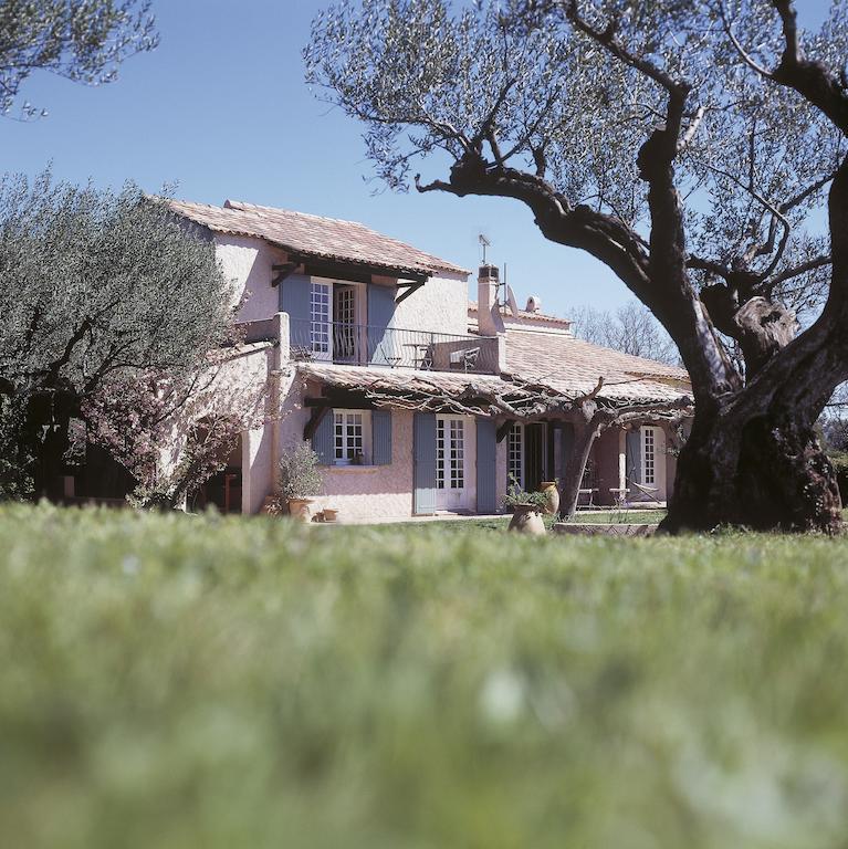 Le Mas Des Oliviers Puget-Ville Luaran gambar